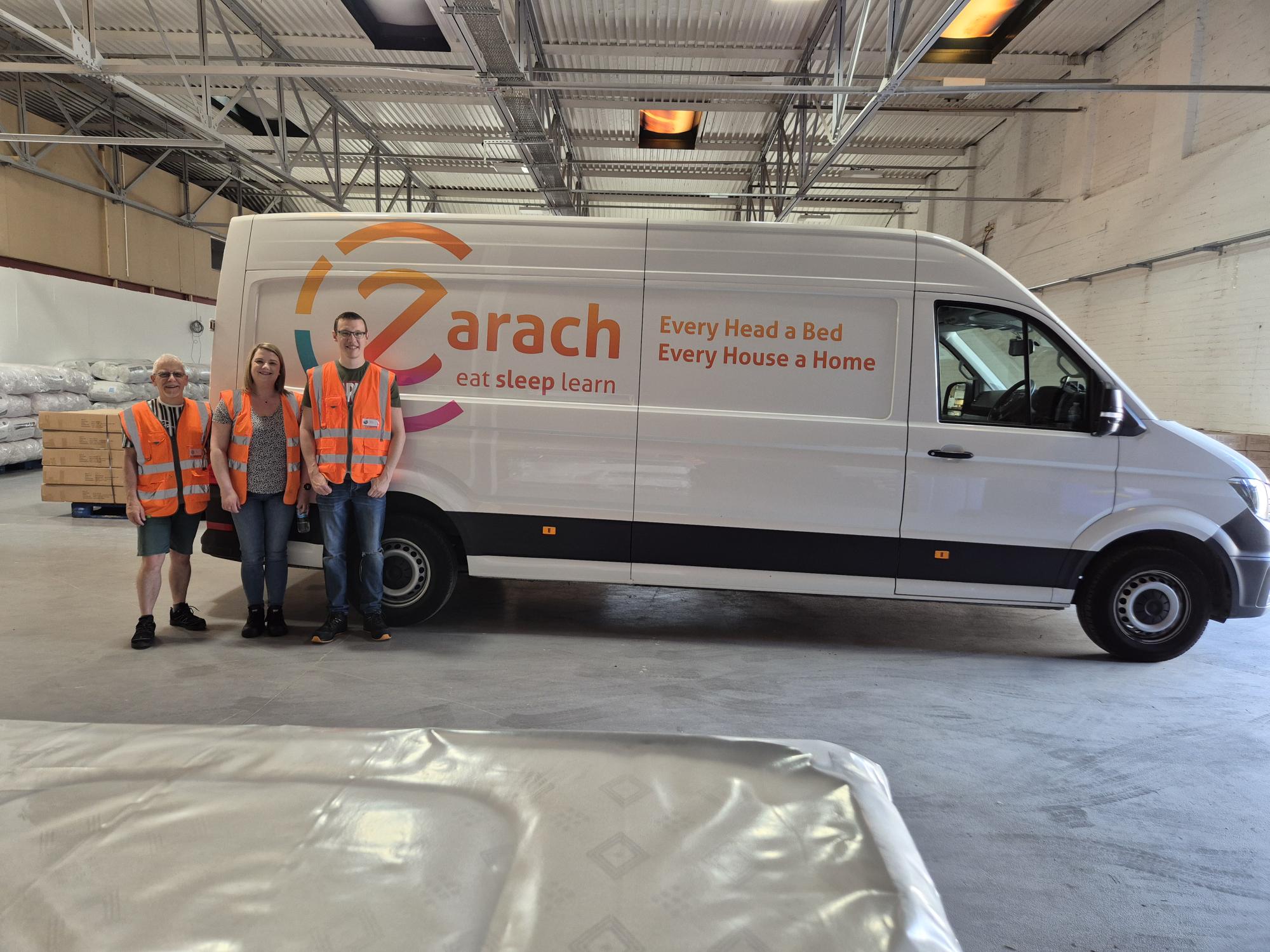 fonemedia employees volunteering at Zarach